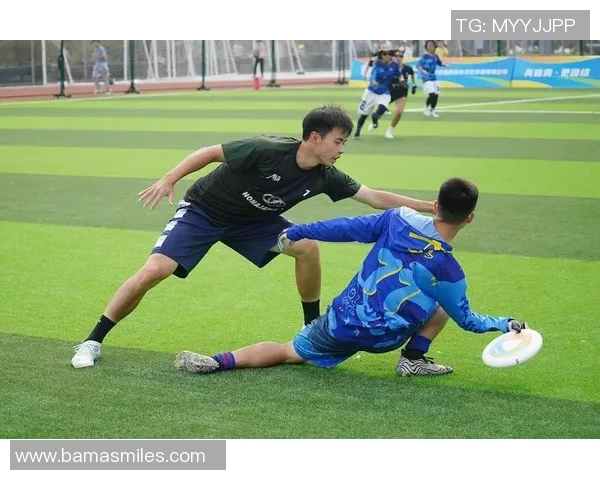 北京飞盘队在世界滑板锦标赛中以90分高居积分榜首位